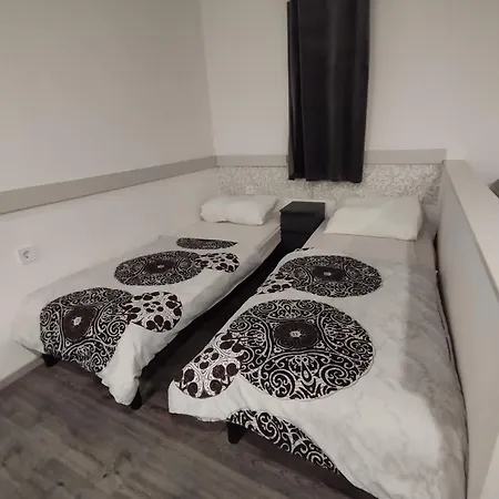 Apartament Laura *