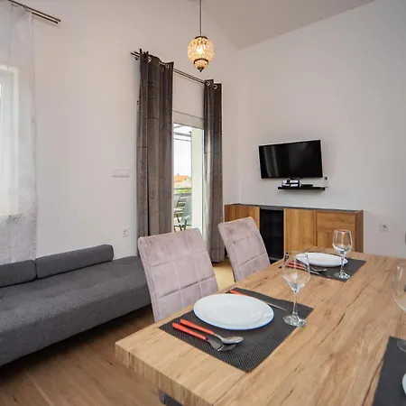 Apartament Laura *