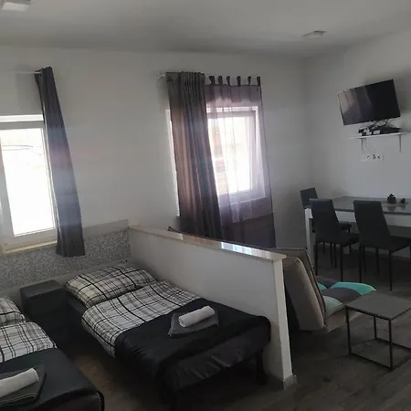 Laura Apartment